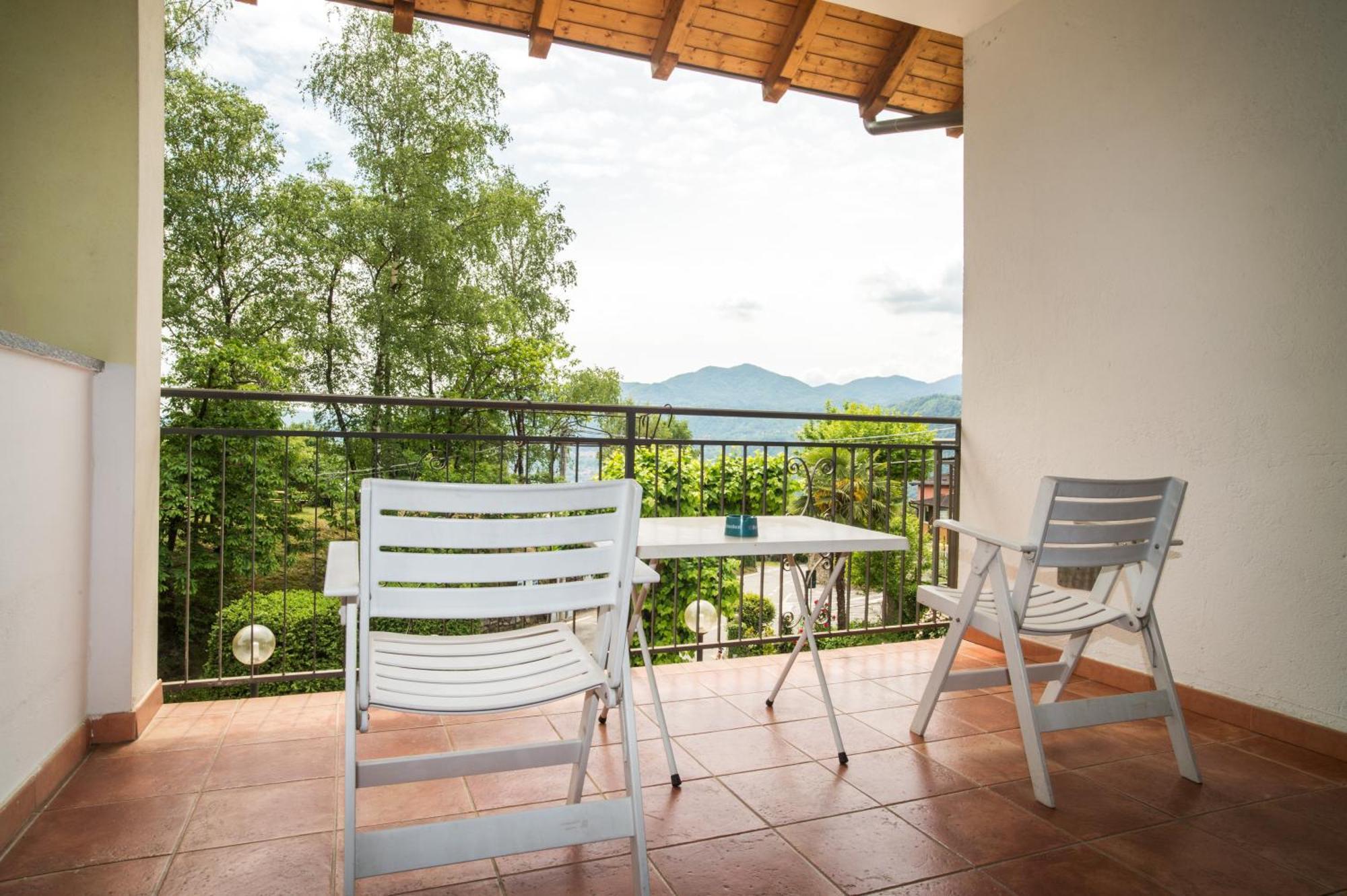 Hotel Madonna Della Neve Pettenasco Zewnętrze zdjęcie