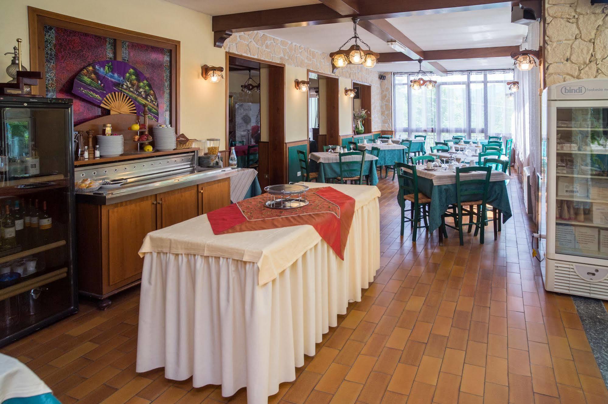 Hotel Madonna Della Neve Pettenasco Zewnętrze zdjęcie