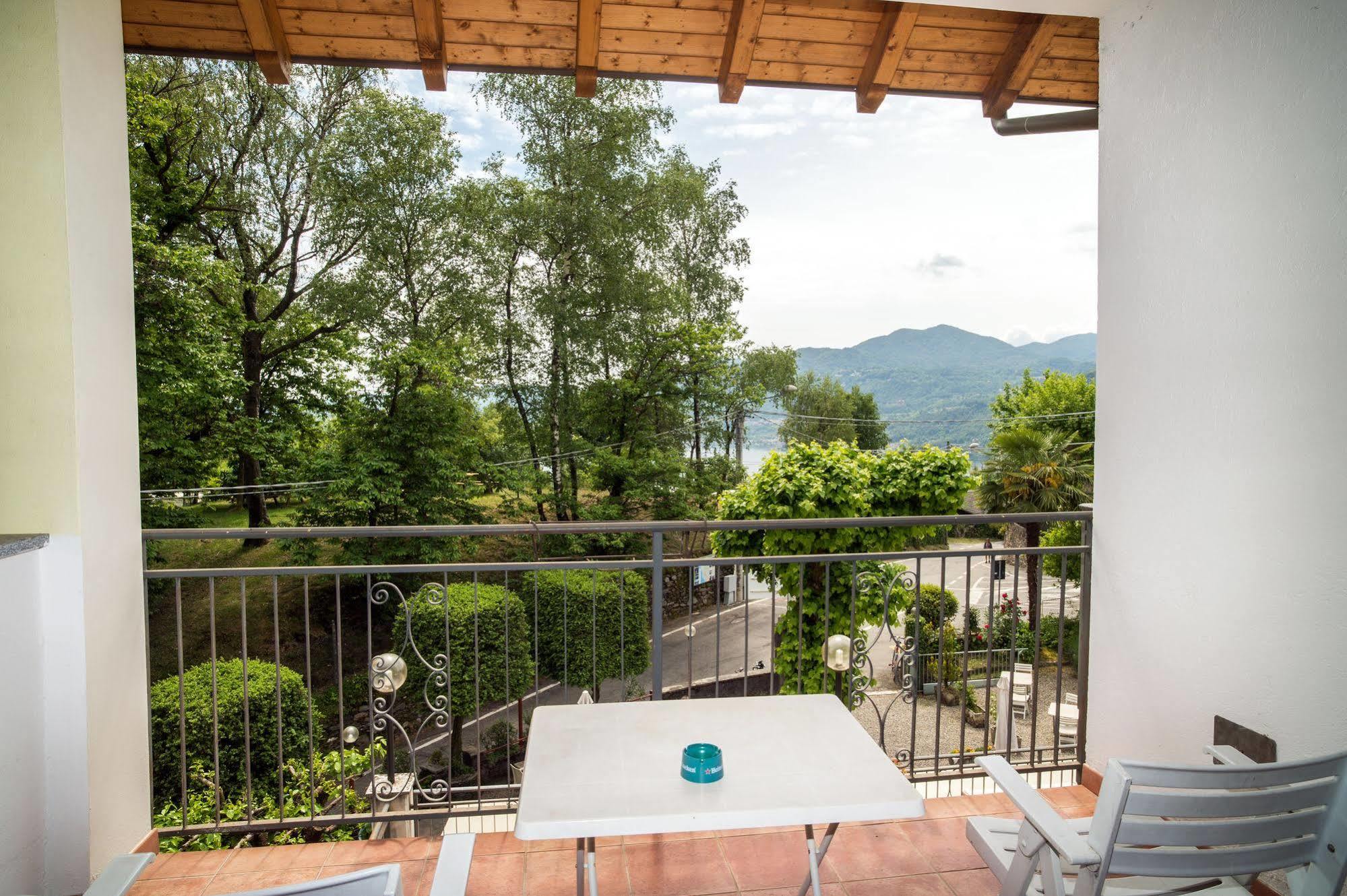 Hotel Madonna Della Neve Pettenasco Zewnętrze zdjęcie